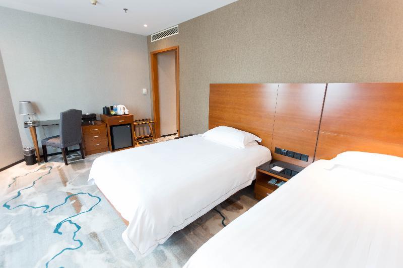 Radiance Hotel Shanghai Exterior photo